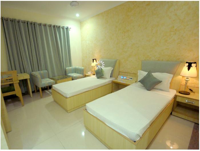 Hotel Malik Continental Νέο Δελχί Εξωτερικό φωτογραφία